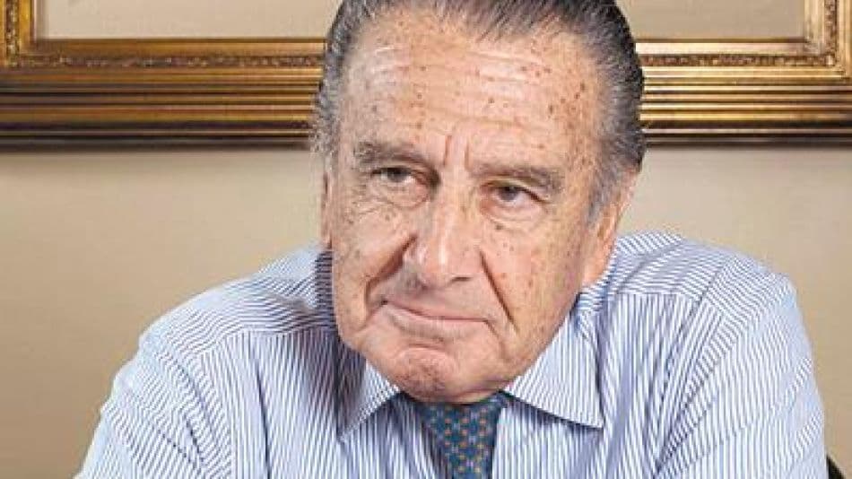 Eduardo Eurnekian recibió el doctorado honoris causa de la Universidad Argentina de la Empresa