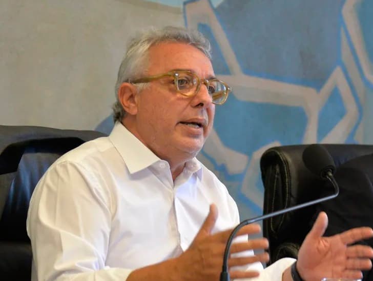 Escándalo en Tigre luego de que el intendente se inscribiera con tres boletas: renunciaron cuatro funcionarios, entre ellos su propio hermano