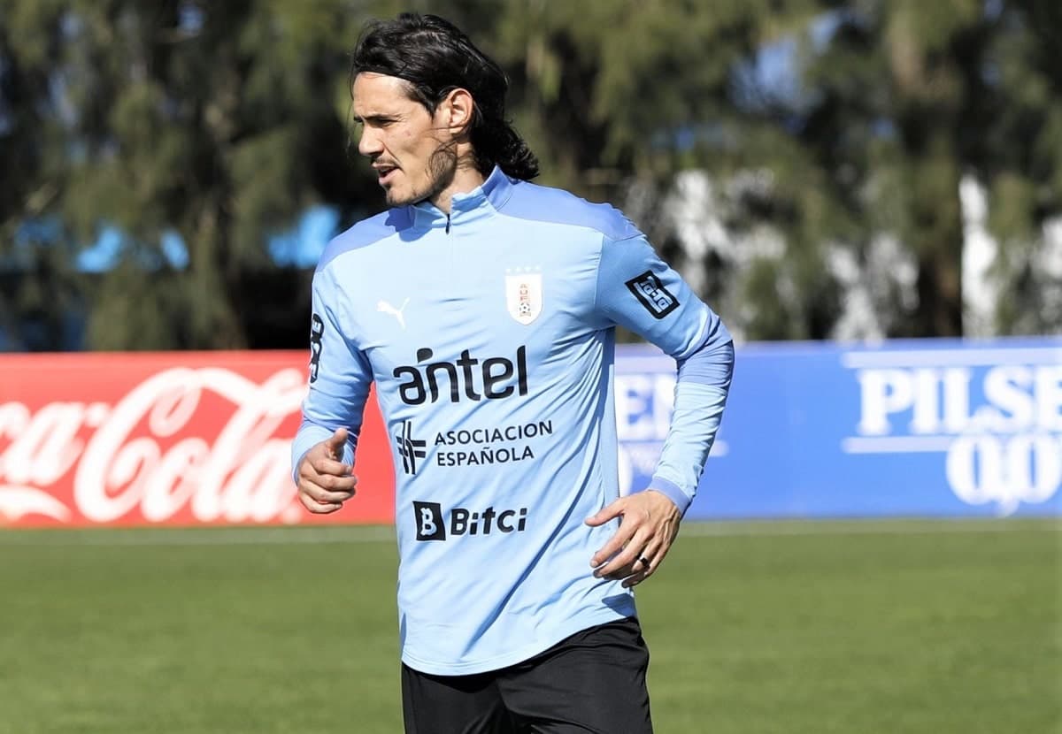 La frase de Edinson Cavani sobre Riquelme y Boca Juniors que encendió las alarmas