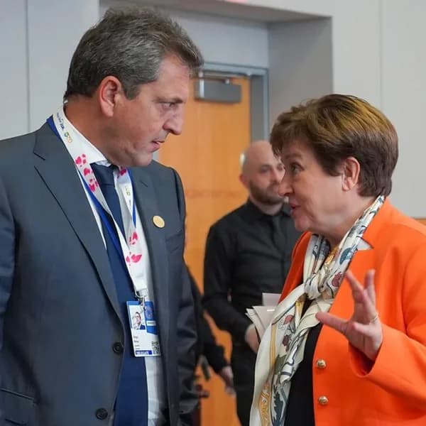 Funcionarios del Ministerio de Economía viajaron a Washington para cerrar el acuerdo con el FMI