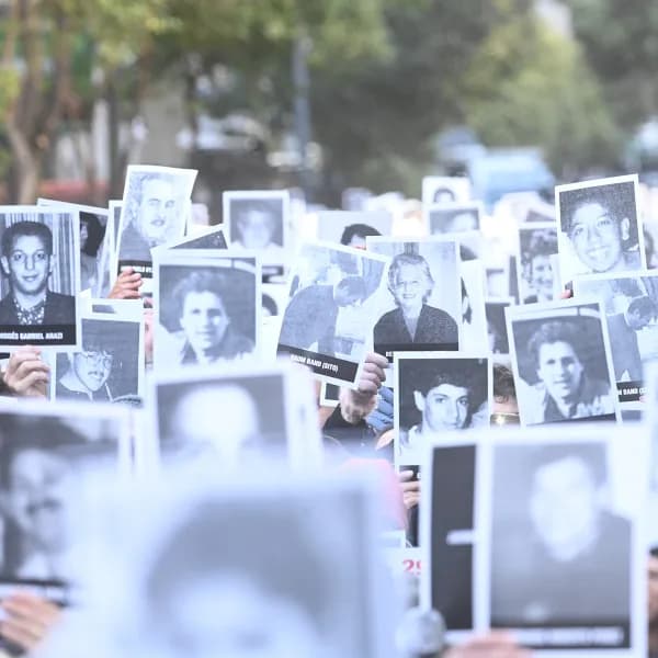 Con críticas a la investigación y un reclamo a los candidatos, la AMIA renovó el pedido de justicia