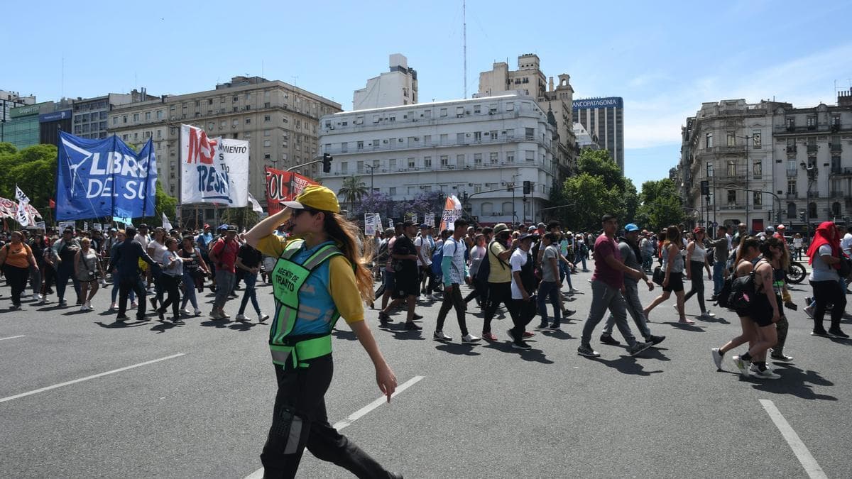 Organizaciones sociales y políticas repudiaron la muerte de Molares: hubo incidentes