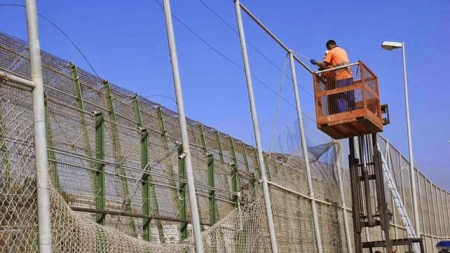 Se incrementan los saltos de inmigrantes a la valla fronteriza de Melilla