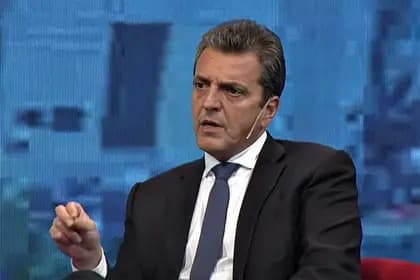 Impuesto a las Ganancias: Sergio Massa prepara el anuncio de un nuevo piso