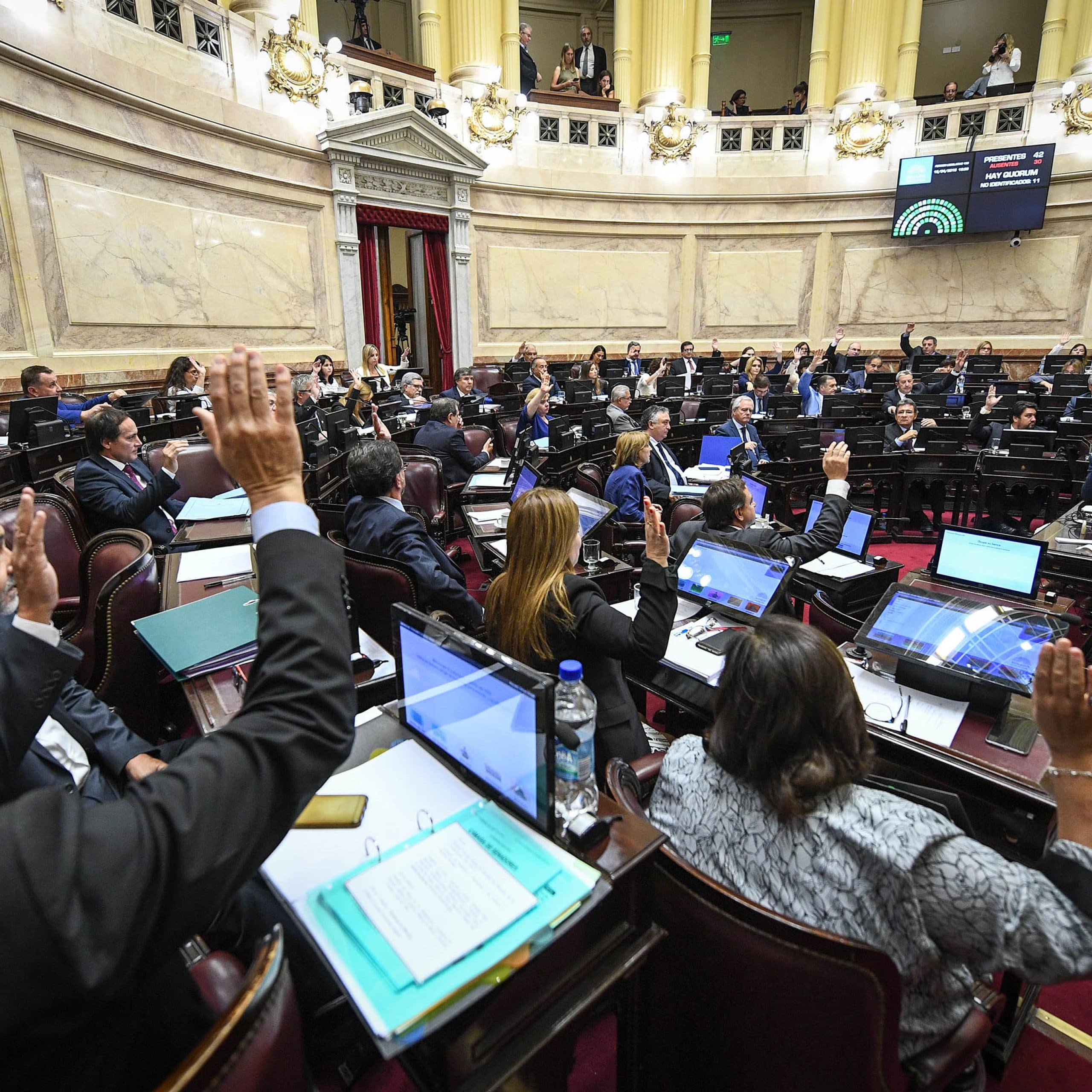 Senado: el kirchnerismo dictaminó las modificaciones en Ganancias y se debatirá en una semana en el recinto