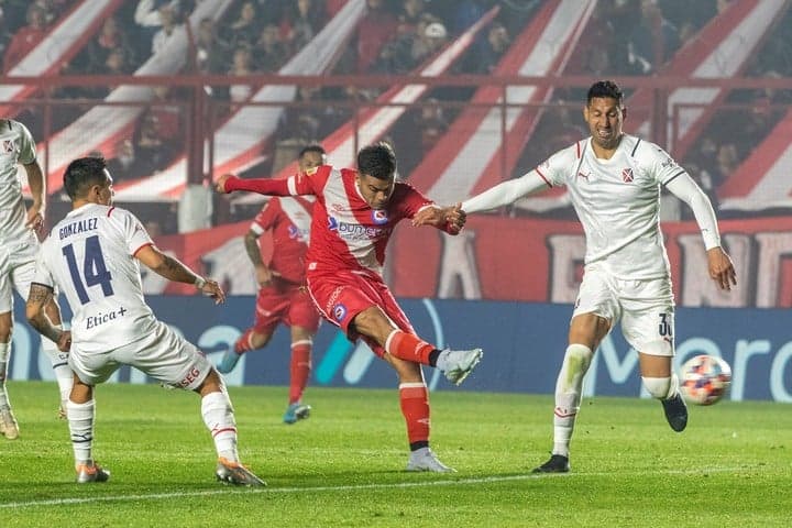 Independiente quiere seguir de racha y ganador ante Argentinos
