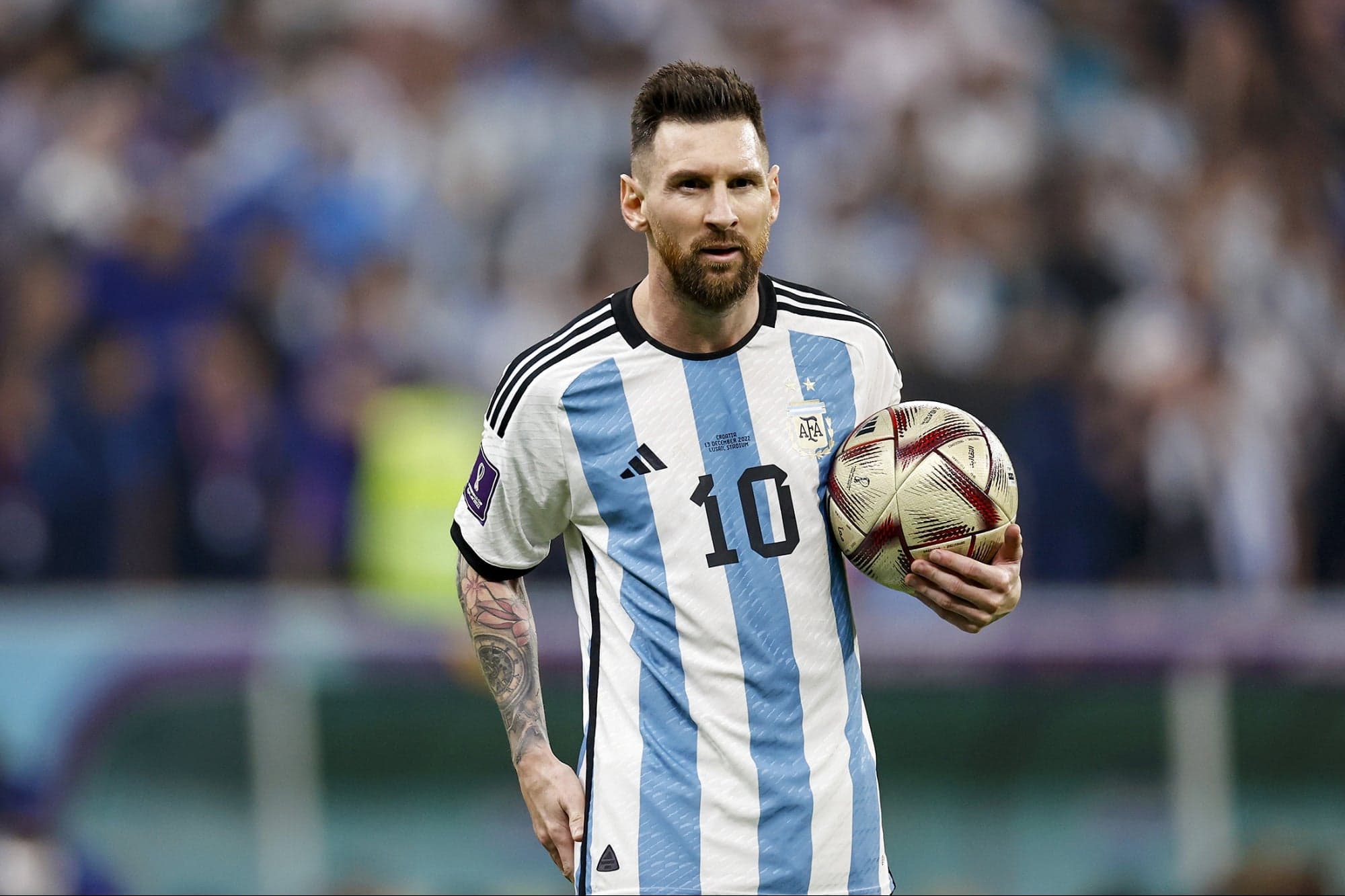 «El Balón de Oro tendría que tener dos categorías, una para Messi y otra para el resto»