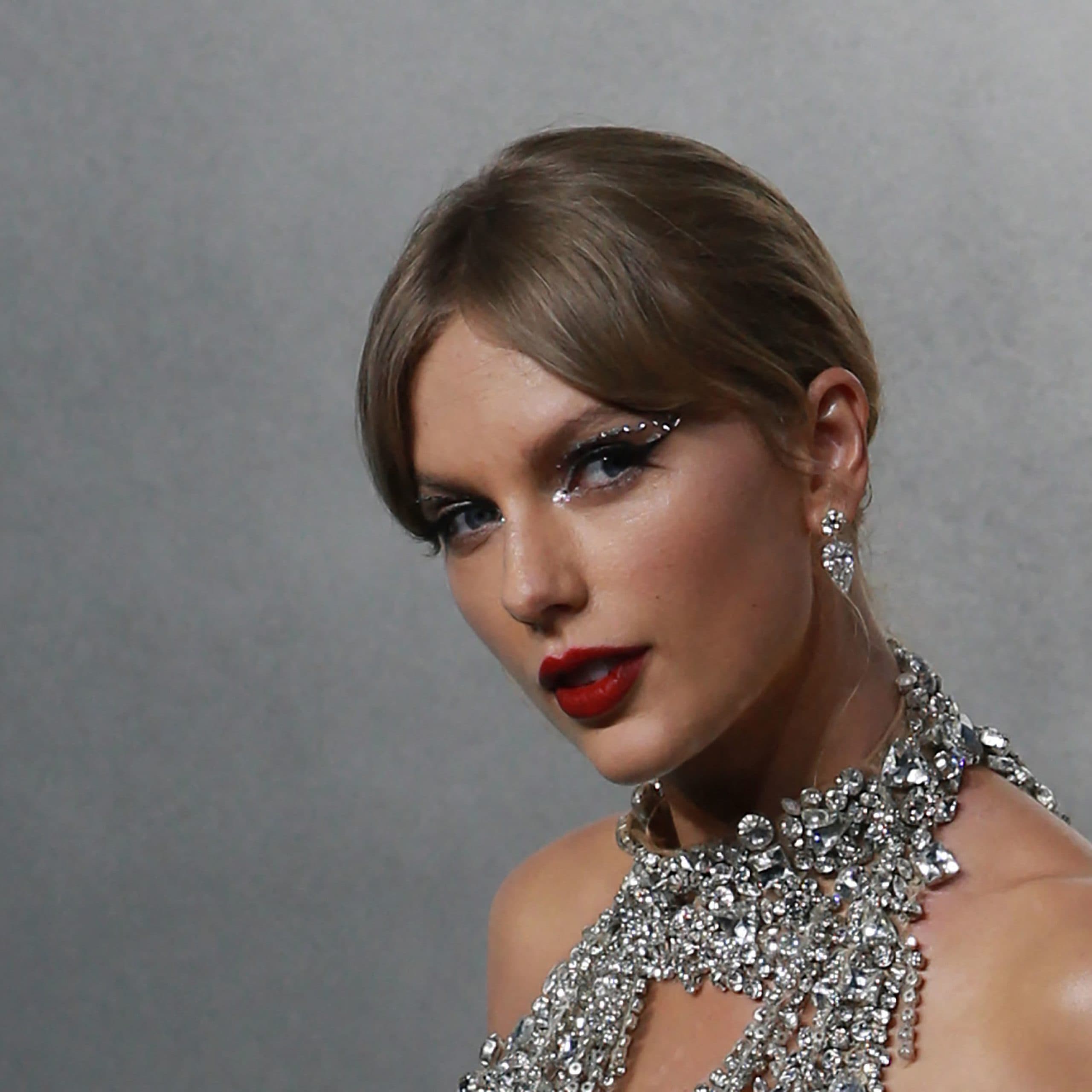 Taylor Swift ya está en la Argentina: las primeras imágenes, la emoción de sus fanáticos y el detalle de sus tres shows