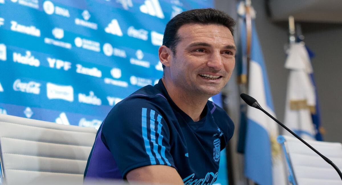 Scaloni llega el jueves a Miami y no habrá reunión previa con «Chiqui» Tapia