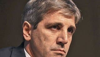 Caputo apunta a bajar la brecha al 40%, pero corre el riesgo de que vuelva a aumentar