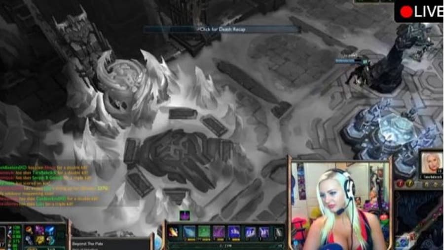 Una página de juegos online, dice «basta» a los escotes y bikinis de las participantes