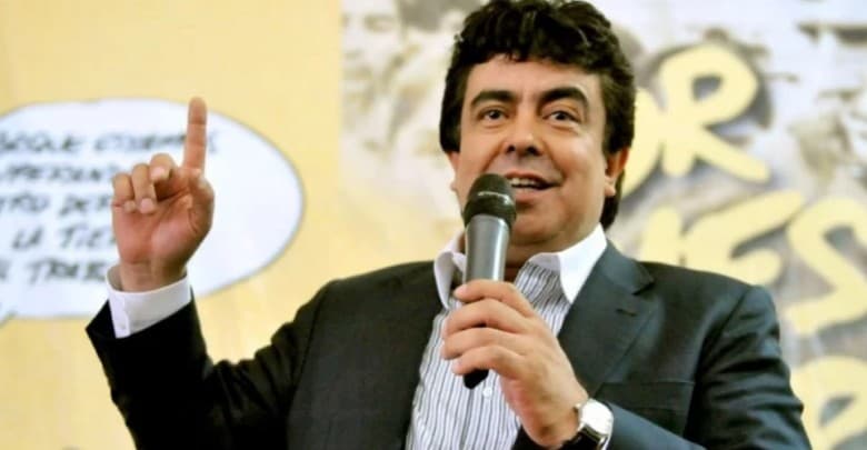 Habilitan la feria judicial para tratar el amparo de 500 municipios contra el DNU de Milei