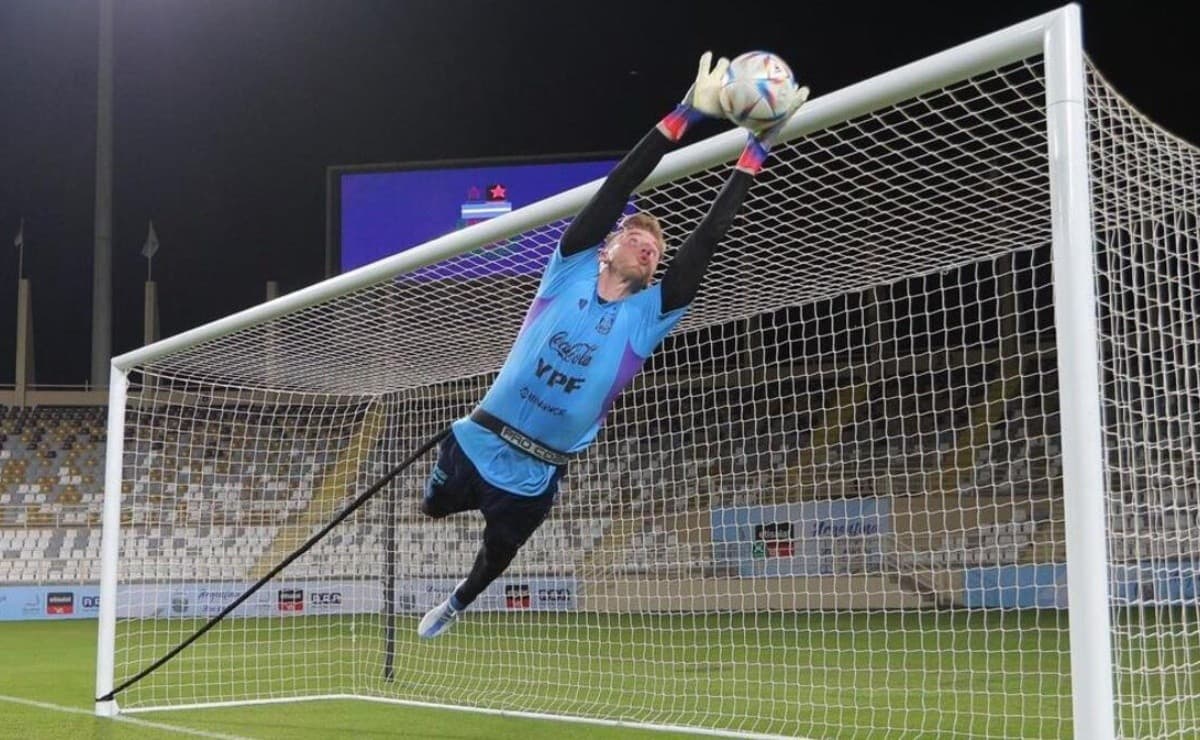 Fue el único sparring de la selección argentina que ganó el Mundial de Qatar y forzó la salida de su club para ir al ascenso de Portugal