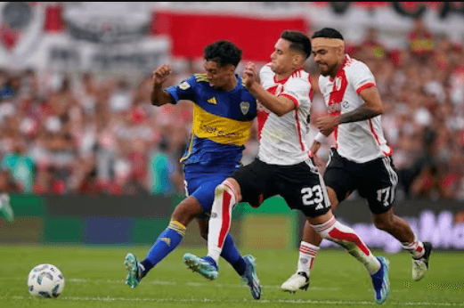 Con goles de Solari y Medina, River y Boca empataron 1-1 en el Superclásico