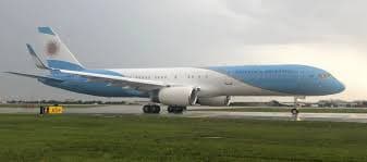 Javier Milei transferirá la flota de aviones presidenciales a las Fuerzas Armadas