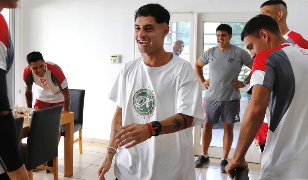 Emoción en Estudiantes: Altamirano volvió al Country