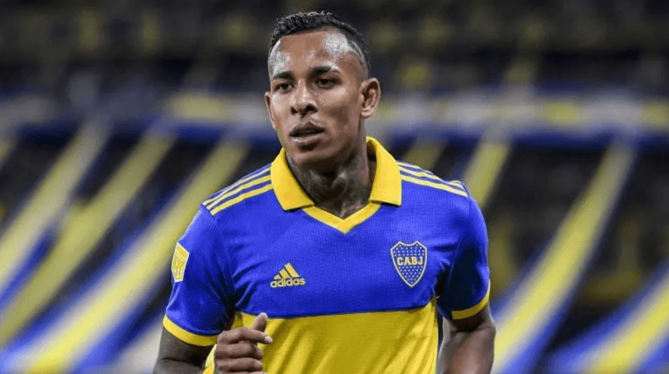 Repudio por la posible vuelta de Sebastián Villa al fútbol argentino