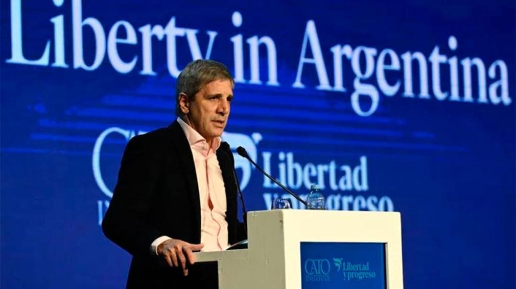 Dólar, inflación y FMI: las definiciones clave de Luis Caputo ante empresarios