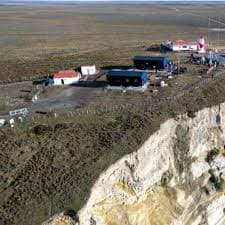 El Gobierno empezó el operativo para quitar los paneles que generaron tensión entre Chile y la Argentina