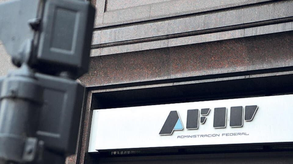 AFIP vigila tus consumos y patrimonio: el organismo publicó todo lo que sabe sobre cada contribuyente