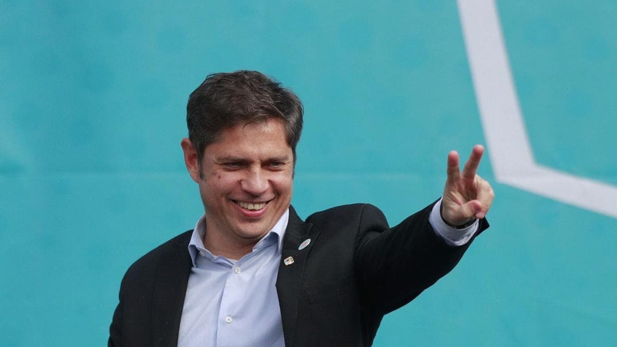 Kicillof le hizo un guiño a Máximo Kirchner y volvió a cuestionar a Milei