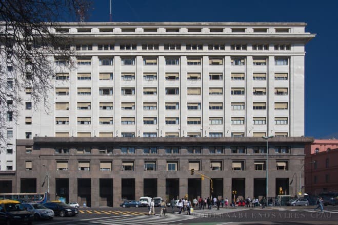 El Gobierno habilitó la emisión de $20 billones en letras del Tesoro para absorber la deuda del BCRA