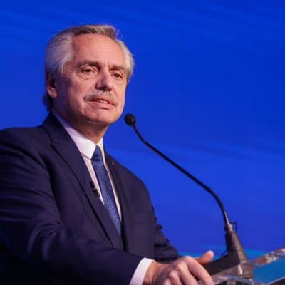 Nuevos chats de Alberto Fernández: su reacción ante la denuncia del Gobierno sobre los seguros y el interés por una póliza