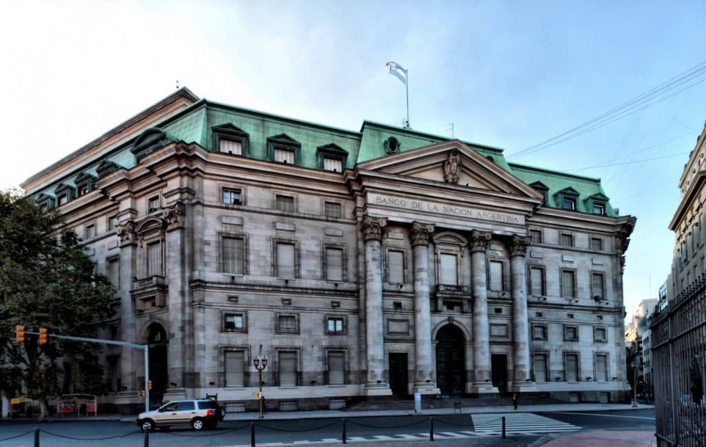 La Justicia suspendió el cobro de tasas municipales al Banco Nación en General Deheza