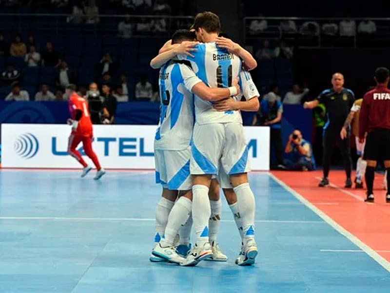 La Selección argentina goleó 6-1 a Kasajistán y pasó a las semifinales del Mundial de Futsal