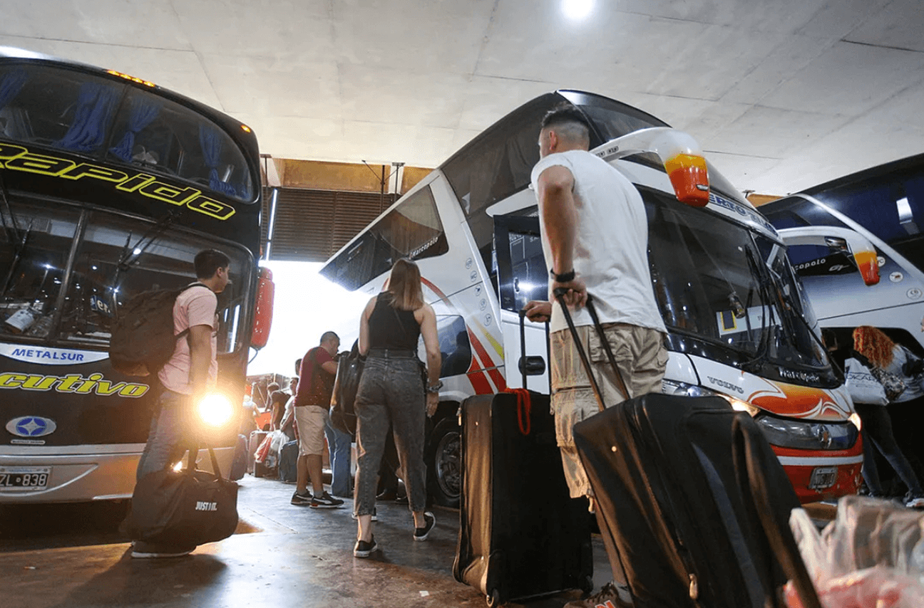 El Gobierno desreguló el transporte automotor de media y larga distancia
