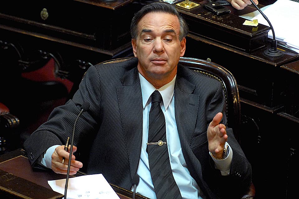 Pichetto va con dictamen propio de Presupuesto: déficit cero, pero con aumentos a jubilados y universidades