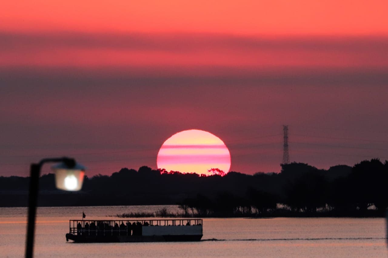 Sudestada, tormentas y temperaturas por encima de 30 grados: el pronóstico del tiempo para el fin de semana largo en AMBA