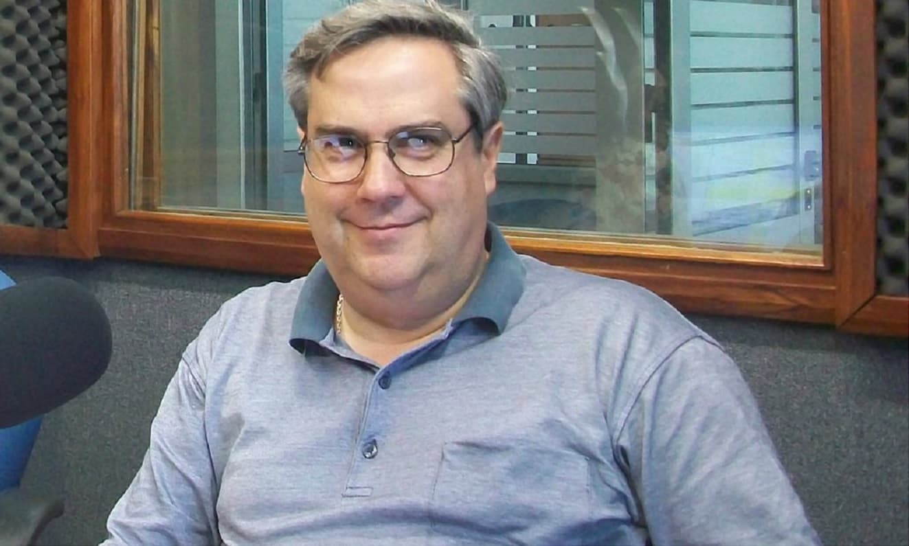 Un obispo cercano al Papa criticó al Gobierno por los jubilados: “Deben elegir entre comer o medicarse”