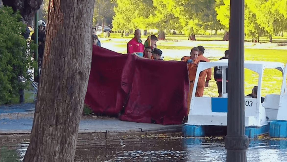 Encontraron un cuerpo en los lagos de Palermo