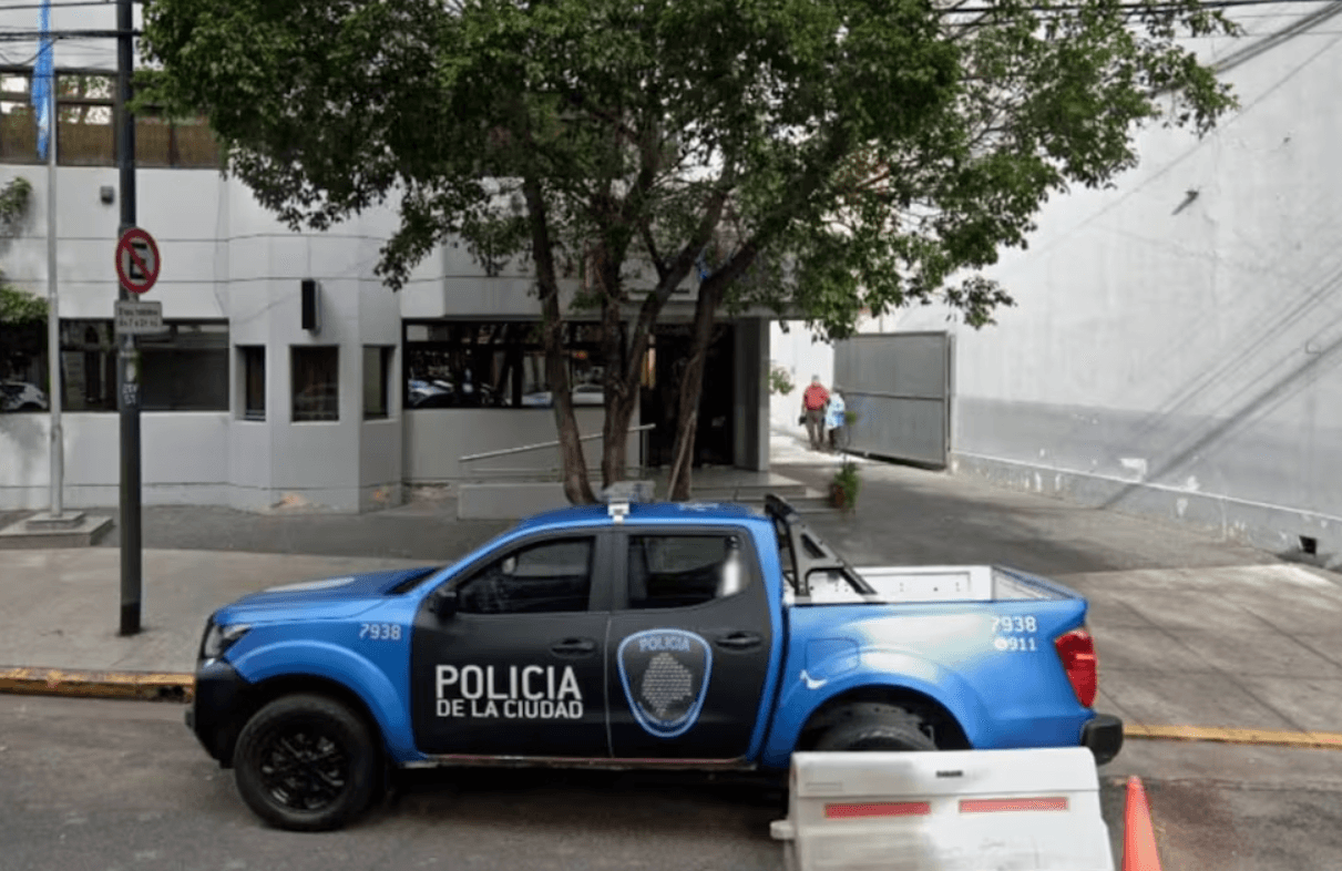 Seis presos se fugaron de una comisaria en caballito luego de maniatar al jefe de la dependencia