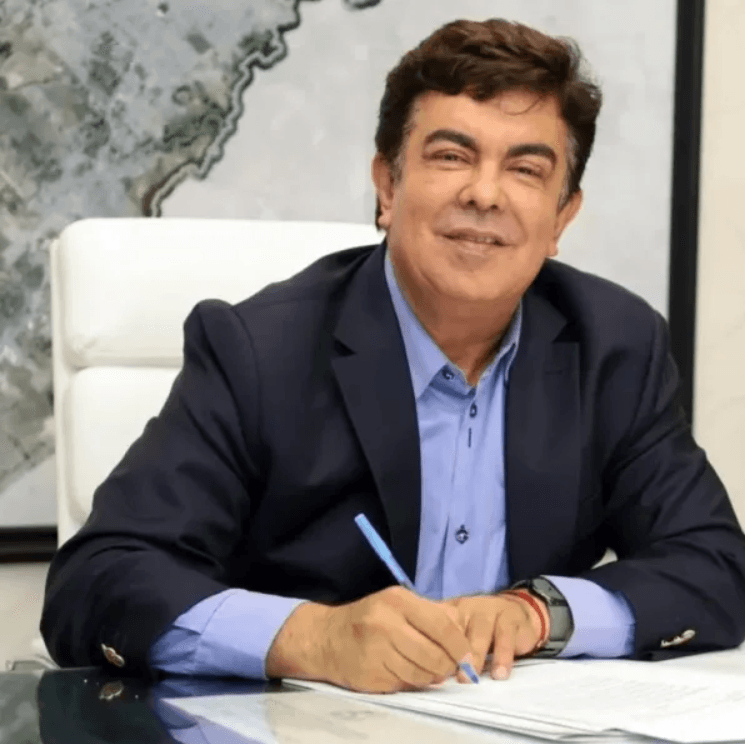 La fiscal pidió que el intendente Fernando Espinoza sea sobreseído por el supuesto abuso sexual a su secretaria