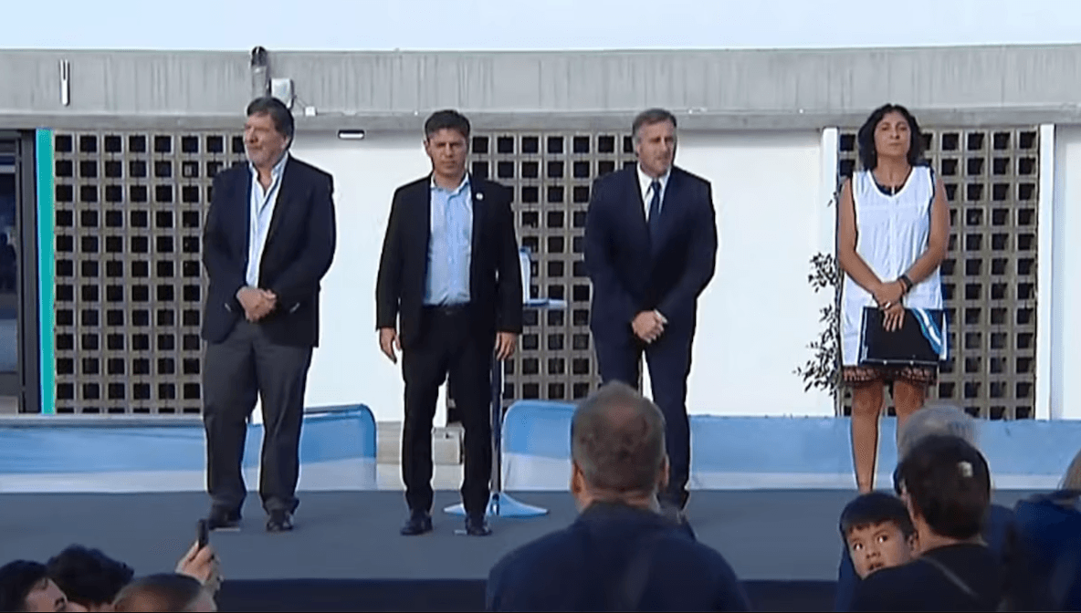 Axel Kicillof dio inicio a las clases en la Provincia de Buenos Aires y criticó al gobierno de Milei por desfinanciar la educación pública