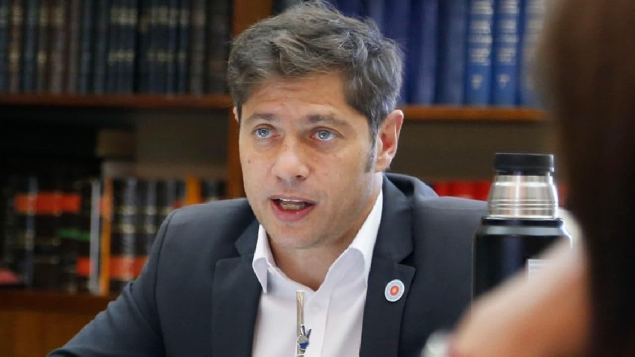 Kicillof prepara el decreto para desdoblar la elección si la Legislatura no suspende las PASO esta semana