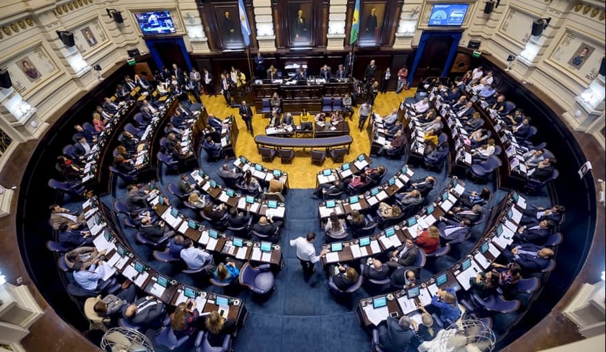El kirchnerismo redobló la presión sobre Kicillof: “La propuesta de desdoblar acentúa el descalabro”