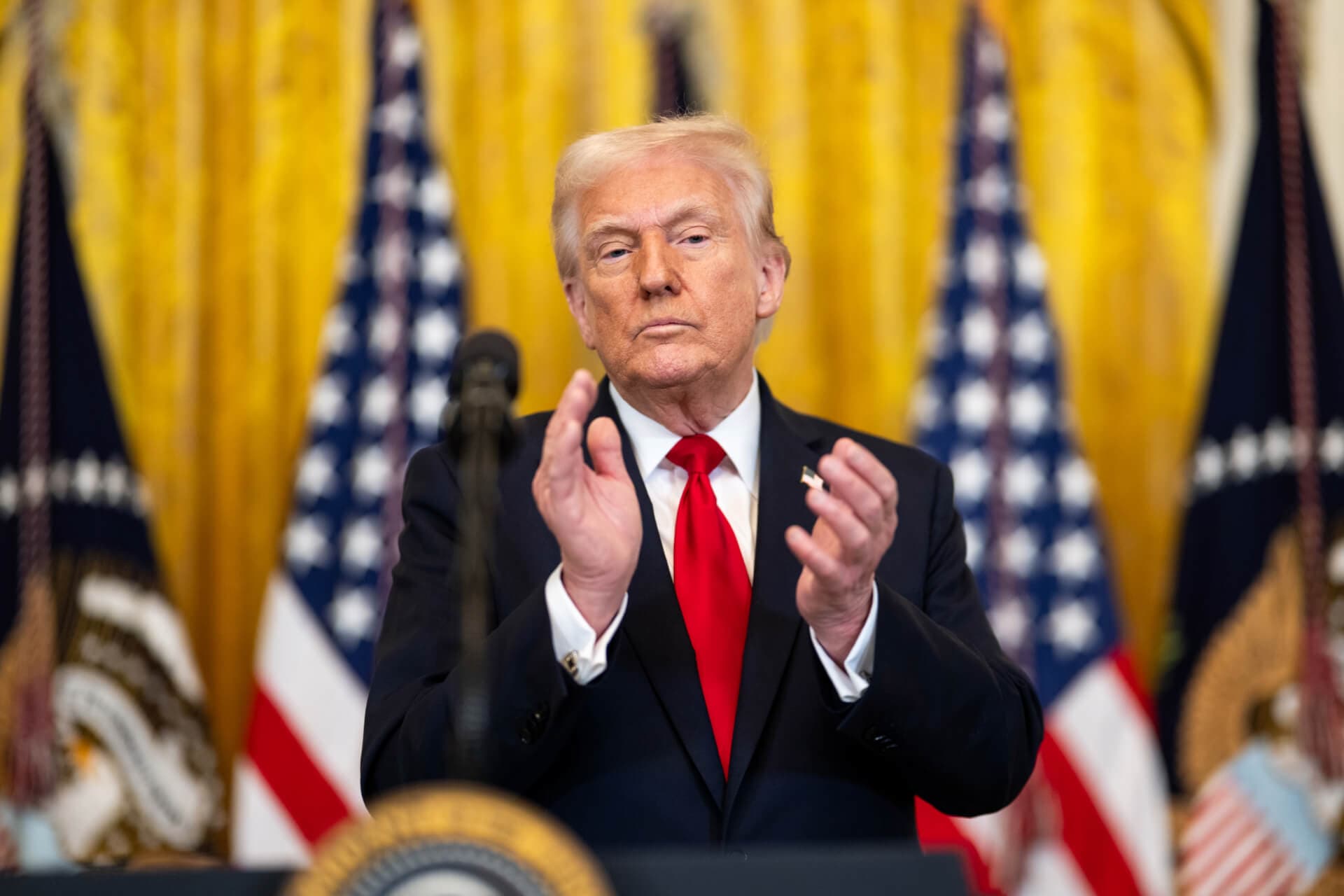 Trump redobla las críticas a las universidades de EE.UU. y amenaza con recortar fondos: “Harvard es un chiste”