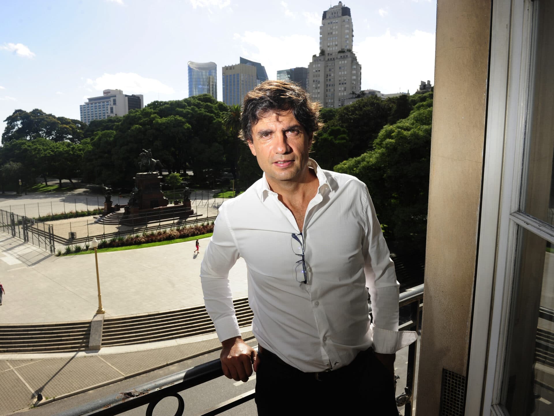 Lacunza respondió en redes sociales a los cuestionamientos de Caputo: “No mentí ni te desmentí, opiné distinto”