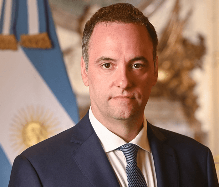 El Gobierno restringió las acreditaciones de los periodistas en la Rosada e impuso un código de vestimenta
