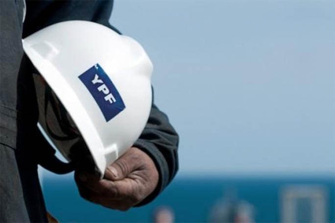 YPF confirmó que será más barato cargar nafta a la madrugada: el plan para segmentar precios con inteligencia artificial