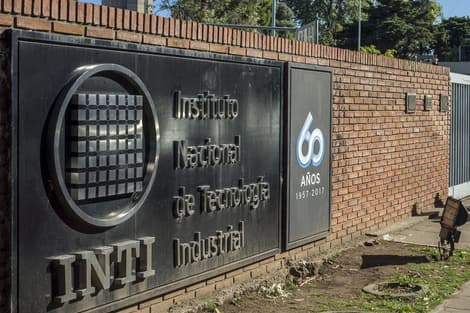 Otro revés para el Gobierno: la Justicia frenó la disolución del INTI por seis meses