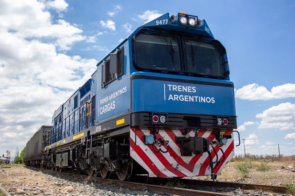 La privatización de Trenes Argentinos avanza lentamente y el Gobierno analiza otra concesión clave que seduce a las cerealeras