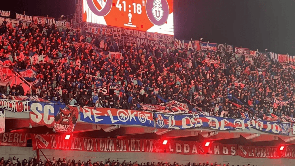 Tensión en una comisaría de Avellaneda: hinchas chilenos le quisieron pegar a un delivery de Independiente