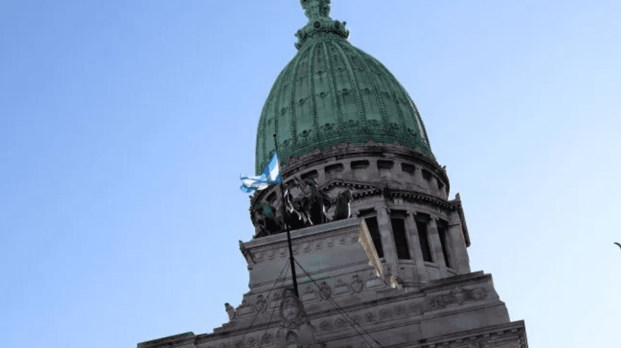 Juran los nuevos diputados con un oficialismo fortalecido y reacomodamientos clave en la oposición