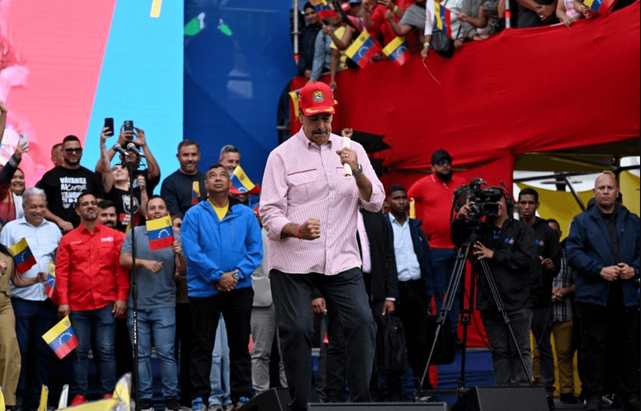 Maduro baila en Caracas mientras Trump enfrenta dilemas y presiones internas: el jefe de la Casa Blanca hará hoy un anuncio