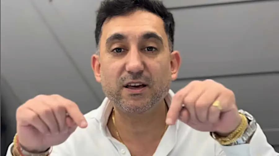 Tras los allanamientos, el financista cercano a “Chiqui” Tapia le entregó su celular a la Justicia