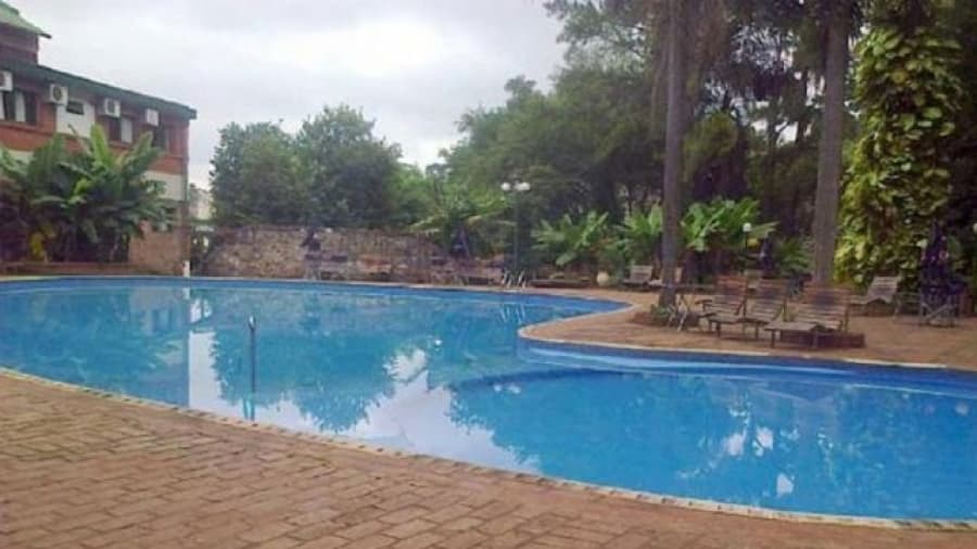 Un estudiante francés se ahogó en la pileta de un hotel de Cataratas